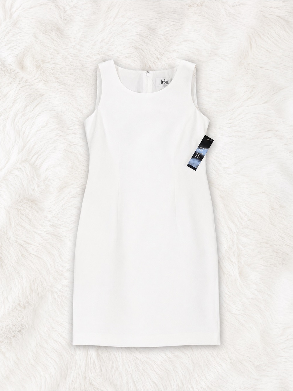 NWT Le Suit White Sheath Dress Size 4 Classic Minimalist Career Wedding Shower